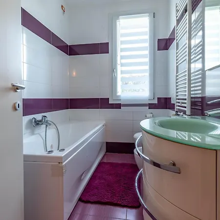 Airport Marco Polo -free Park- Mestre