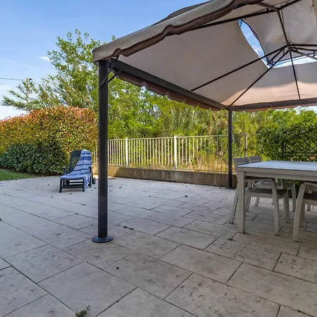 Airport Marco Polo -free Park- *